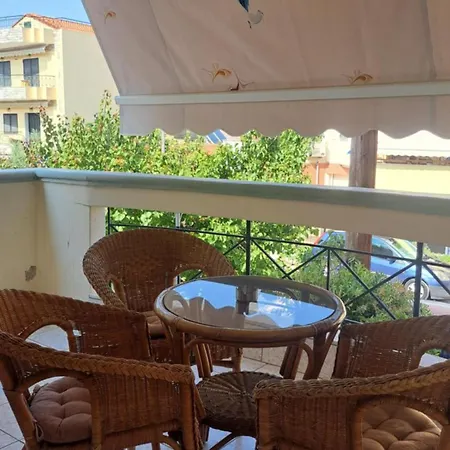 Apartmán Danis Néa Péramos